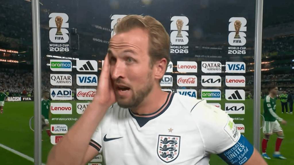 Harry Kane tertawa saat kehilangan suara dalam wawancara pascapertandingan Piala Dunia