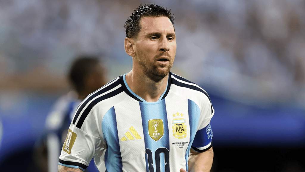 Alasan Jenius di Balik Gaya Jalan Kaki Lionel Messi di Piala Dunia