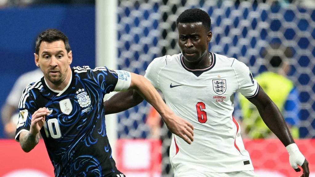 Aksi Berkelas Marc Guehi Salami Lionel Messi Usai Inggris Gugur