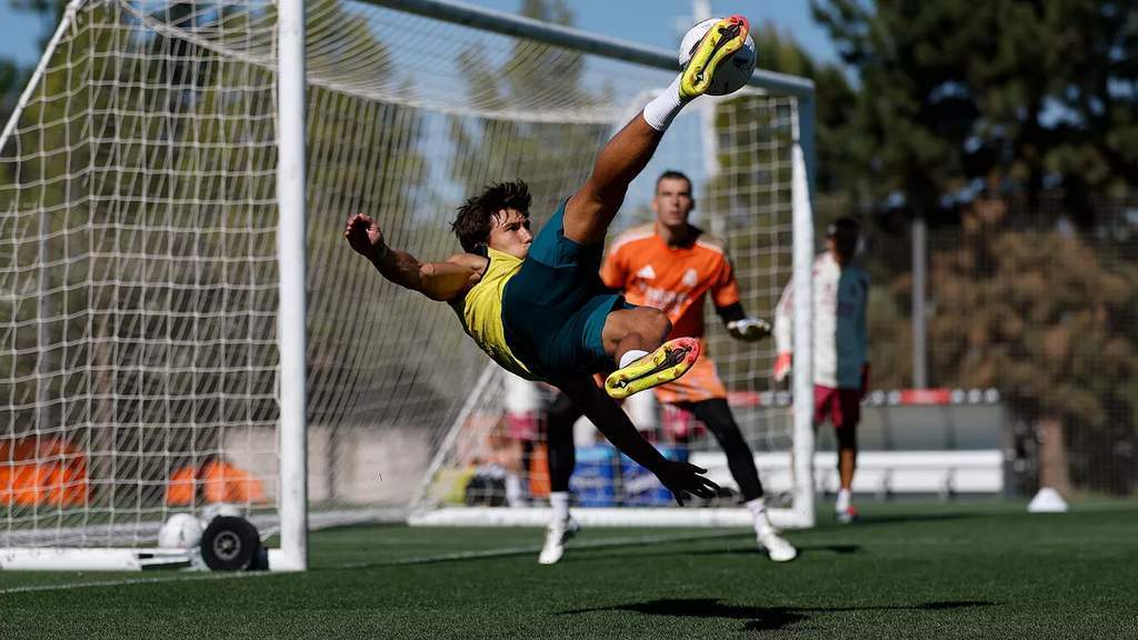 Skuad Real Madrid menjalani sesi latihan pramusim intensif di Ciudad Real Madrid